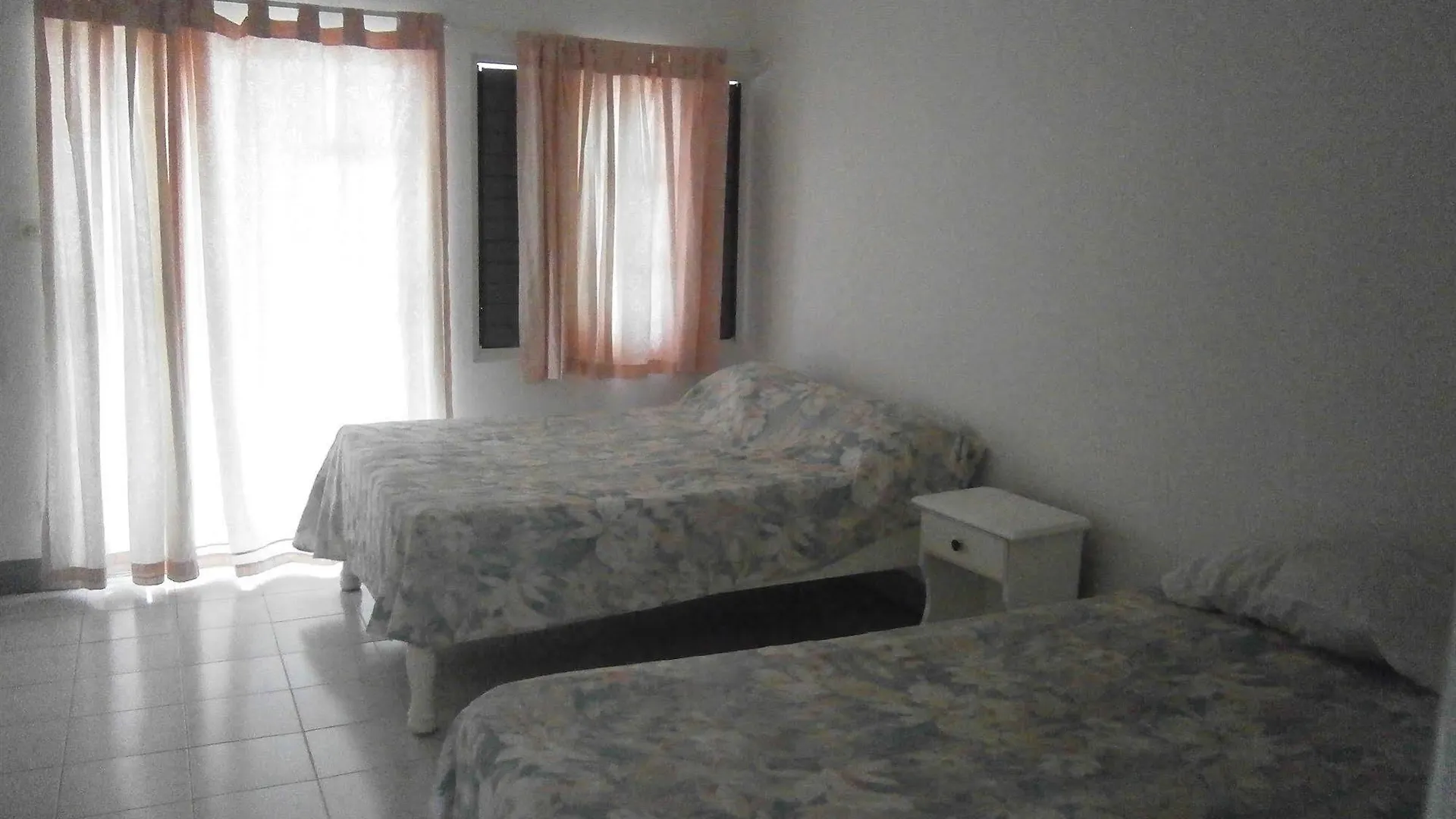 The Royal Hummingbird Resort Negril Hotel